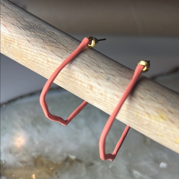 Clover Coral Pink Hoop Earrings - Picture 2 of 8